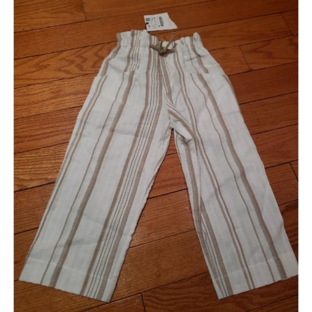 Zara Tan and White Casual Trousers with Relaxed Fit
